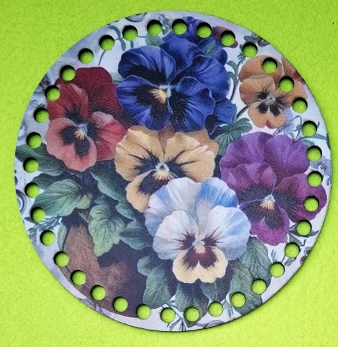 15cm Horgolható nyomtatott fa alap 7mm lyukka Vegyes színű árvácska cserépben 	1db	15cm vastagság 2,5mm	