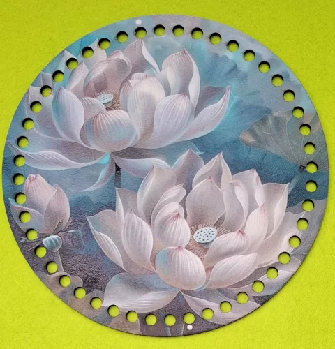 19,5cm Horgolható nyomtatott fa alap 7 mm lyukkal Tavirózsás 	1db	19,5cm vastagság 2,5mm		