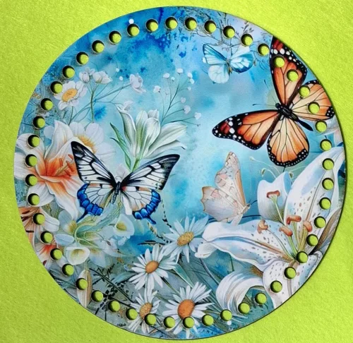 19,5cm Horgolható nyomtatott fa alap 7 mm lyukkal Fehér liliom pillangóval	1db	19,5cm vastagság 2,5mm	