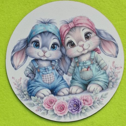 	Nyomtatott kerek kopogtató közép Aranyos nyuszipár 	1db	15cm vastagság 2,5mm	