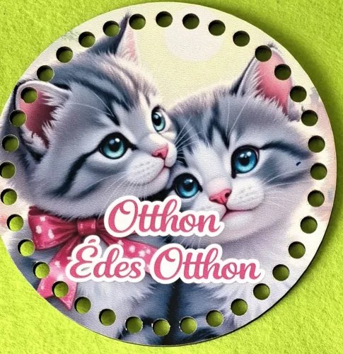 15cm Horgolható nyomtatott fa alap 7 mm lyukkal   Kedves cica pár Otthon Édes Otthon felirettal 	1db/csomag	15cm vastagság 2,5mm	