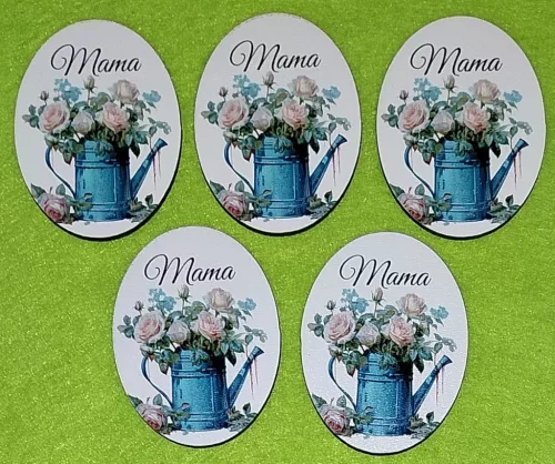 Nyomtatott fa ovális tábla Locsoló kana fehér   rózsa Mama  felirattal 	5db/csomag	5x6,5cm vastagság 2,5mm	