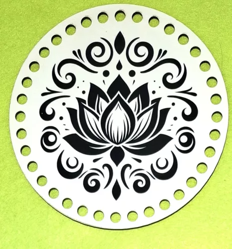 	15cm Horgolható nyomtatott fa alap  Lotus virág 7mm lyukkal 	1db	15cm vastagság 2,5mm	