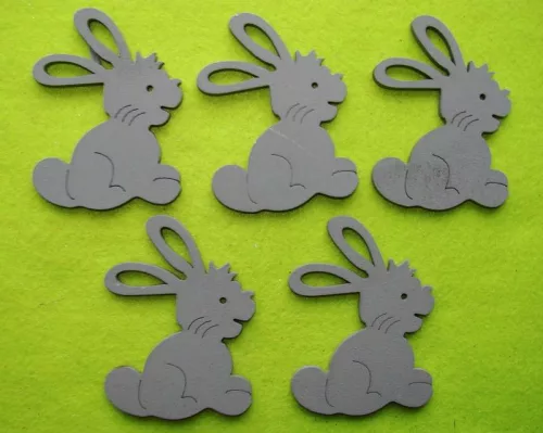 Szürke   fa    ülő  nyuszi  6x8cm vastagság 5db/csomag	 