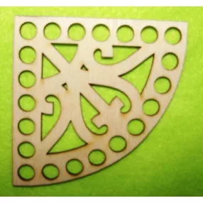   8x8cm Natúr,nyír rétegelt lemez Horgolható negyedkör mintás   8mm lyukkal	1db	