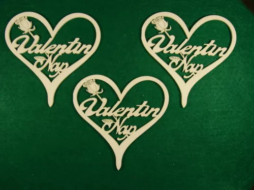 Fehér fa Valentin nap szívben	3db/csomag	10x10cm  