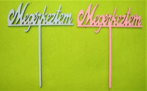 Világos kék és rózsaszín  fa Beszúrós megérkeztem felirat	2db/csomag	11x14cm 