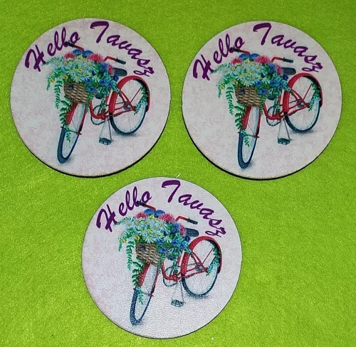 8cm Kerek Nyomtatott fa   Hello Tavasz  tábla Kerékpárral 	3db/csomag	