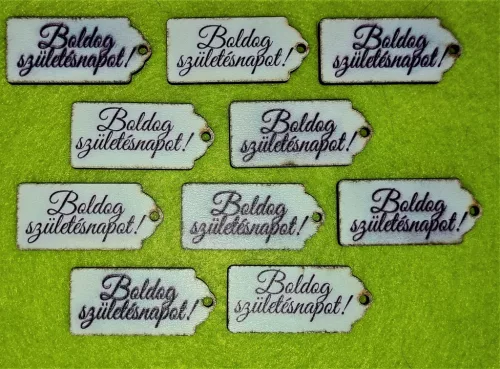 Nyomtatott fa alapú HDF(nem tömörfa)  tábla Boldog születésnapot !  Felirattal 	 10db/ csomag	5x2,3cm 