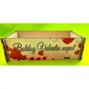   Nyomtatott  fa Doboz Piros  szíves  Boldog Valentin napot felirattal	1db	18x10cm magasság 6cm