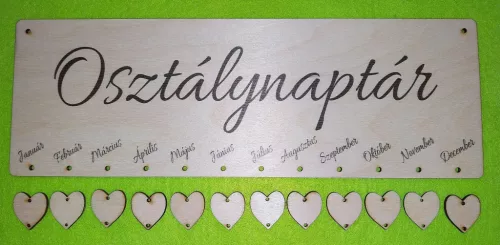 Nyomtatott ,fa alapú HDF(nem tömörfa)     Naptár tábla Osztálynaptár felirattal 12db táblával 	1szett	35x12cm 
