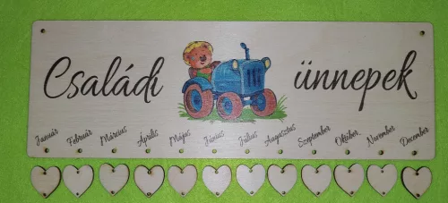 Nyomtatott ,fa alapú HDF(nem tömörfa)     Naptár tábla Traktoros Családi ünnepek  felirattal 12db táblával 	1szett	35x12cm 