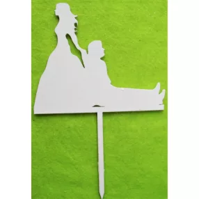   Fehér színű ,fa  alapú HDF(nem tömörfa)  Vonszolt  vőlegény   beszúrós dísz 1db/220	14x20cm 