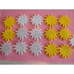 Filc sárga,fehér  nap 5x5cm 16db/csomag