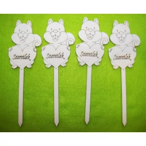   Fehér fa Beszúrós mókus Szeretlek  felirattal	4 db/csomag	17x9cm 