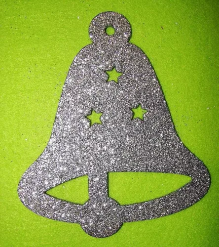 Ezüst csillámos,fa alapú HDF(nem tömörfa)   Harang csillaggal	1db	15x13cm 