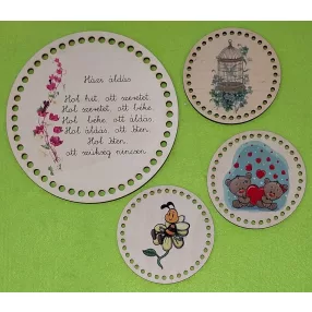 Nyomtatott horgolható fa alap