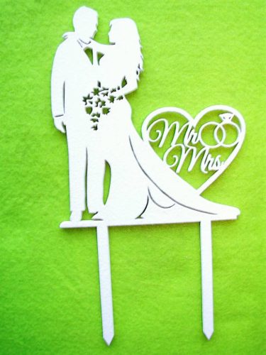 Fehér fa beszúrós dísz  MR & MRS szemben álló pár		10,5x19cm 