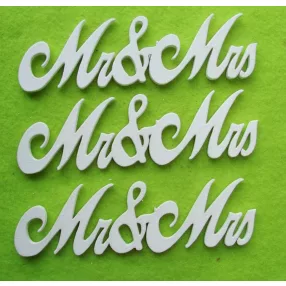   Fehér színű ,fa  alapú HDF(nem tömörfa)  MR & MRS Írót	3db/csomag 	14,5x5 cm 