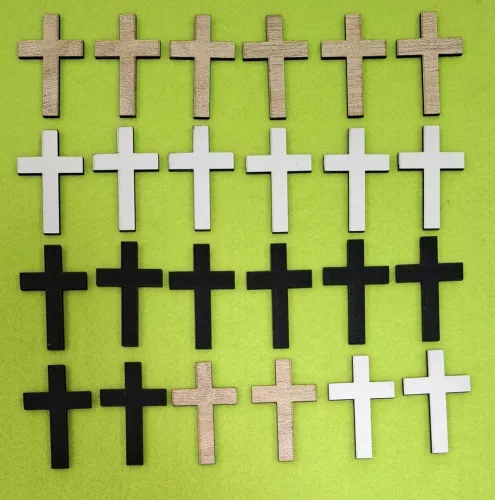  Vegyes színü fa kereszt	24db/csomag	3,5x4,5cm vastagság 3mm	