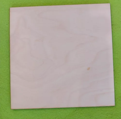 Natúr fa Négyzet tábla	1db	18x18cm 