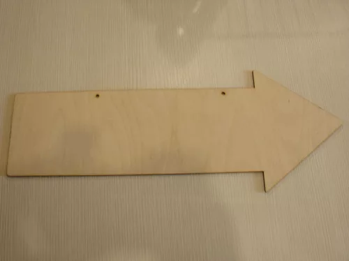 Natúr,nyír rétegelt lemez nyíl jobbos	 50x19cm 