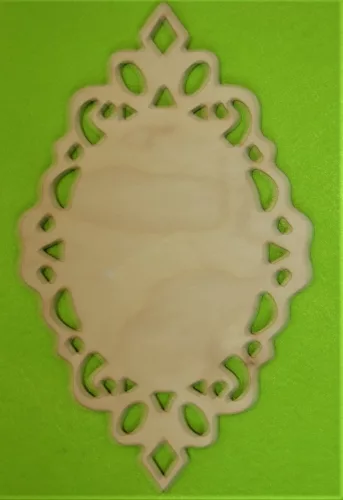 Natúr fa csipkés ovál keret	1db 	22x13cm   