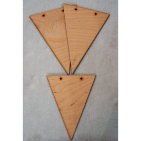 Natúr fa Háromszög zászló 	3db/csomag	20cm  