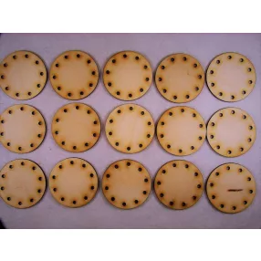  Natúr fa  kör lap lyukkal	15db/csomag	5cm  