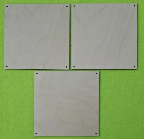 Natúr,nyír rétegelt lemez  lap szalvéta méretű	3db	16x16cm  