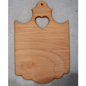 Natúr fa Vágódeszka szíves 	1db	28,5x18,5cm 