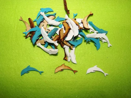 Vegyes színű  fa Delfin 	45db/ csomag	2x3cm 