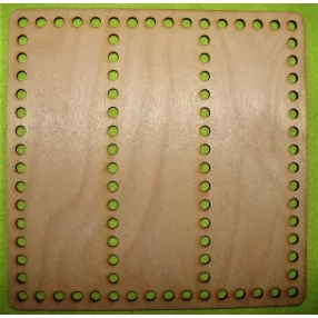   18,5x18,5 cm  Natúr,nyír rétegelt lemez Horgolható fa három felé  osztott négyzet 6mm lyukkal	1db	