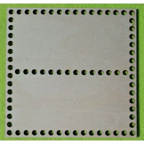   18,5x18,5 cm  Natúr,nyír rétegelt lemez Horgolható fa két felé  osztott négyzet 7,5mm lyukkal		