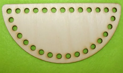 15x7,5cm  Natúr,nyír rétegelt lemez Horgolható félkör   6mm lyukkal	1db	