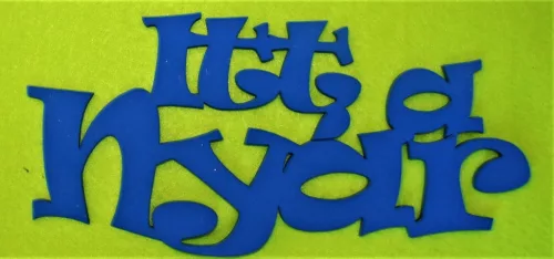 Kék   fa Itt  a nyár	1db	20x9,5cm vastagság 3mm