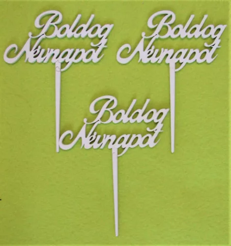 Fehér színű ,fa  alapú HDF(nem tömörfa)  Boldog Névnapot beszúrós 	3db/csomag	9x12cm 