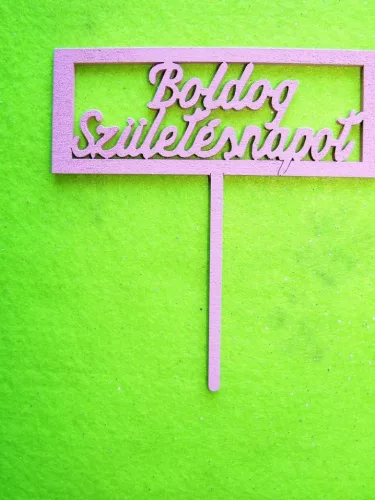 Rózsaszín színű,nyír rétegelt lemez boldog születésnapot téglalap beszúrós 	1db 	11x11,5cm  	