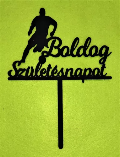 Fekete színű,,nyír rétegelt lemez Focis Boldog születésnapot  1db  vastagság 3mm		14,5x19,5 cm 