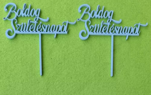  Beszúrós   Világoskék  színű ,fa alapú HDF(nem tömörfa) ,Boldog születésnapot	2 db	10,5x10cm