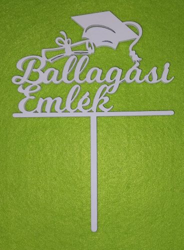 Fehér fa  beszúrós dísz Ballagási sapkás, Ballagási emlék  felirattal	1db/csomag	10x14,5cm 