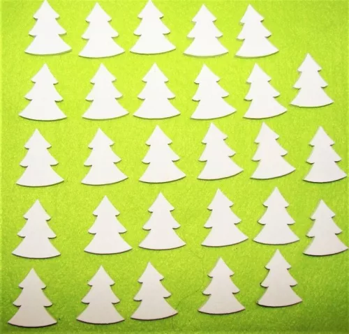 Fehér színű ,fa  alapú HDF(nem tömörfa)  fenyőfa 	28db/csomag	3x2,5cm 