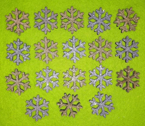   Arany és Ezüst csillámos   fa alapú HDF(nem tömörfa)    hópihe	 18db/csomag	2,5x3cm  