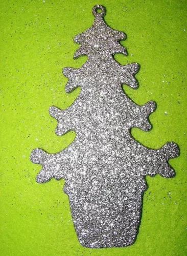 Ezüst csillámos,fa alapú HDF(nem tömörfa)   Díszes fenyő 	1db	9x15cm 