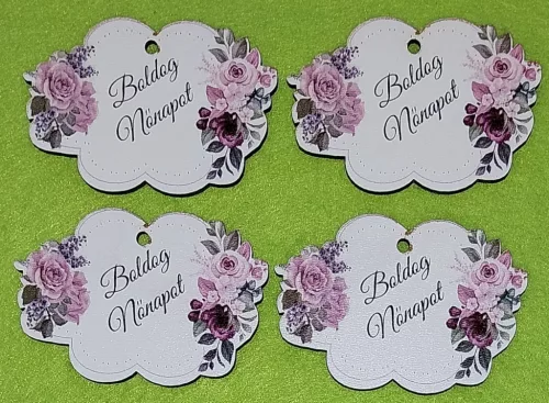 7,5x5cm   Nyomtatott Boldog Nőnapot tábla kétoldalt virágokkal	4db/csomag	