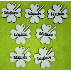   Nyomtatott Fa Lóhere Ballagásodra    Felirattal 	 7db/ csomag	5,5x5,5 cm 