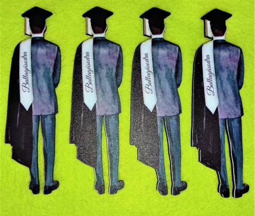 Nyomtatott fa   Ballagó fiú Ballagásodra felirattal 	4db/csomag	13,5x6,5cm