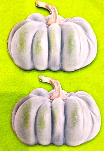  Nyomtatott ,fa alapú HDF(nem tömörfa) ,Szürke színű ,fa alapú HDF(nem tömörfa)  tök nagy	2db/csomag	11x9cm 