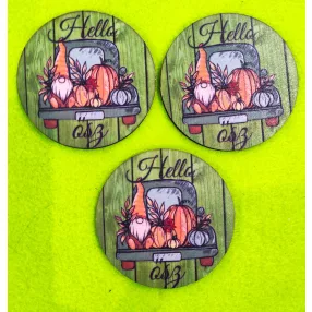   Nyomtatott fa Kör lap manó zöld autón Hello ősz felirattal	3db/ csomag 	7cm 