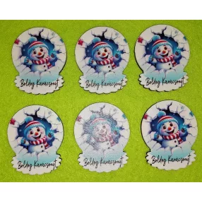   Nyomtatott  fa   Hóemberes   Boldog Karácsonyt felirattal 	6db/csomag	4,5x5,5cm 